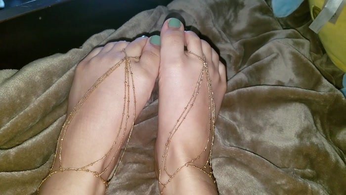 Toe Spread Scrunch with Feet Jewelry