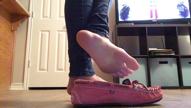 Natalie Fox - Pink Moccasin Shoe Play Wrinkled Soles