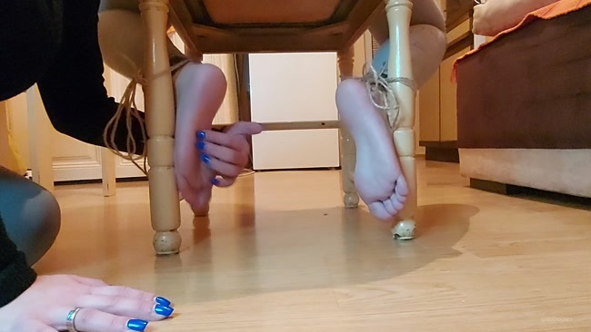 Doll House Studio – Rope Tied Tickling Small Feet Lola