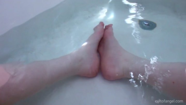 Angel Au Lait - Selfshot - Relaxing Bath